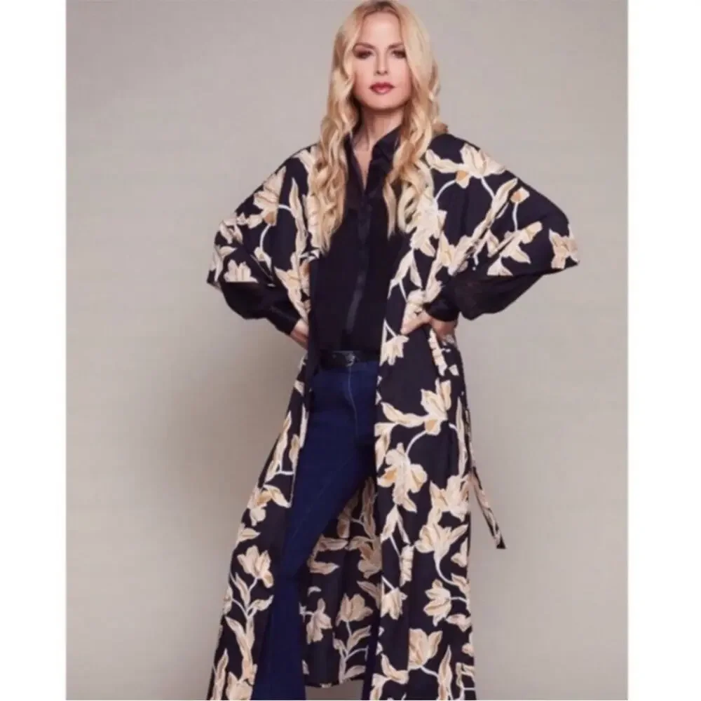 Maison Du Soir Black Floral Kimono Robe S M‎
